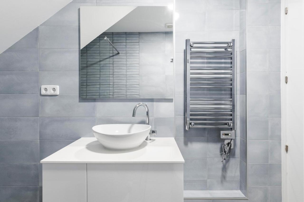 Appartamento El Triangulo Del Arte - Jacuzzi Madrid Esterno foto
